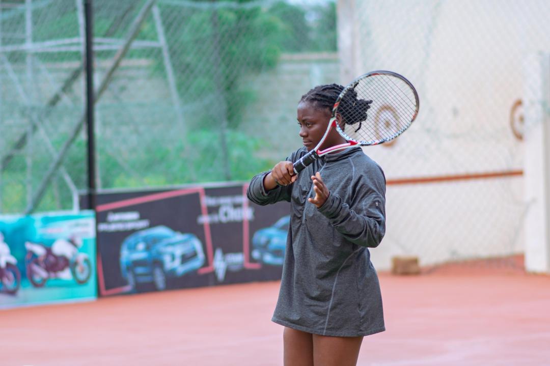 Action de tennis - Holidays Cup à Cacaveli